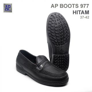 AP Boots AP 977 Hitam - Sepatu Pantofel PVC