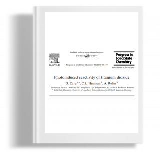 Photoinduced reactivity of Titanium Dioxide