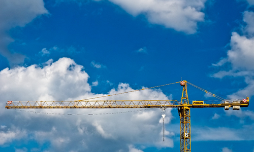 Mengenal Jenis Crane dan Tips Maintenance dalam Penggunaan Mesin Crane Sebagai Alat Pemindahan Beban dalam Proyek Konstruksi