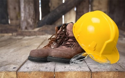 Mengenal Jenis, Fungsi dan Manfaat pada Sepatu Safety (Safety Shoes) sebagai Alat Pelindung Diri (APD)